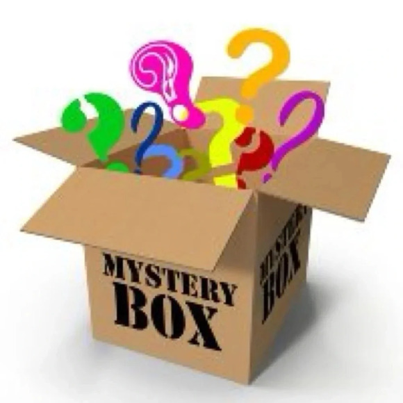 11 ITEMS! MYSTERY MAKE UP BOX NEW BULK MAYBELLINE LIPS EYES WOMEN WOMENS FALL - Picture 1 of 3